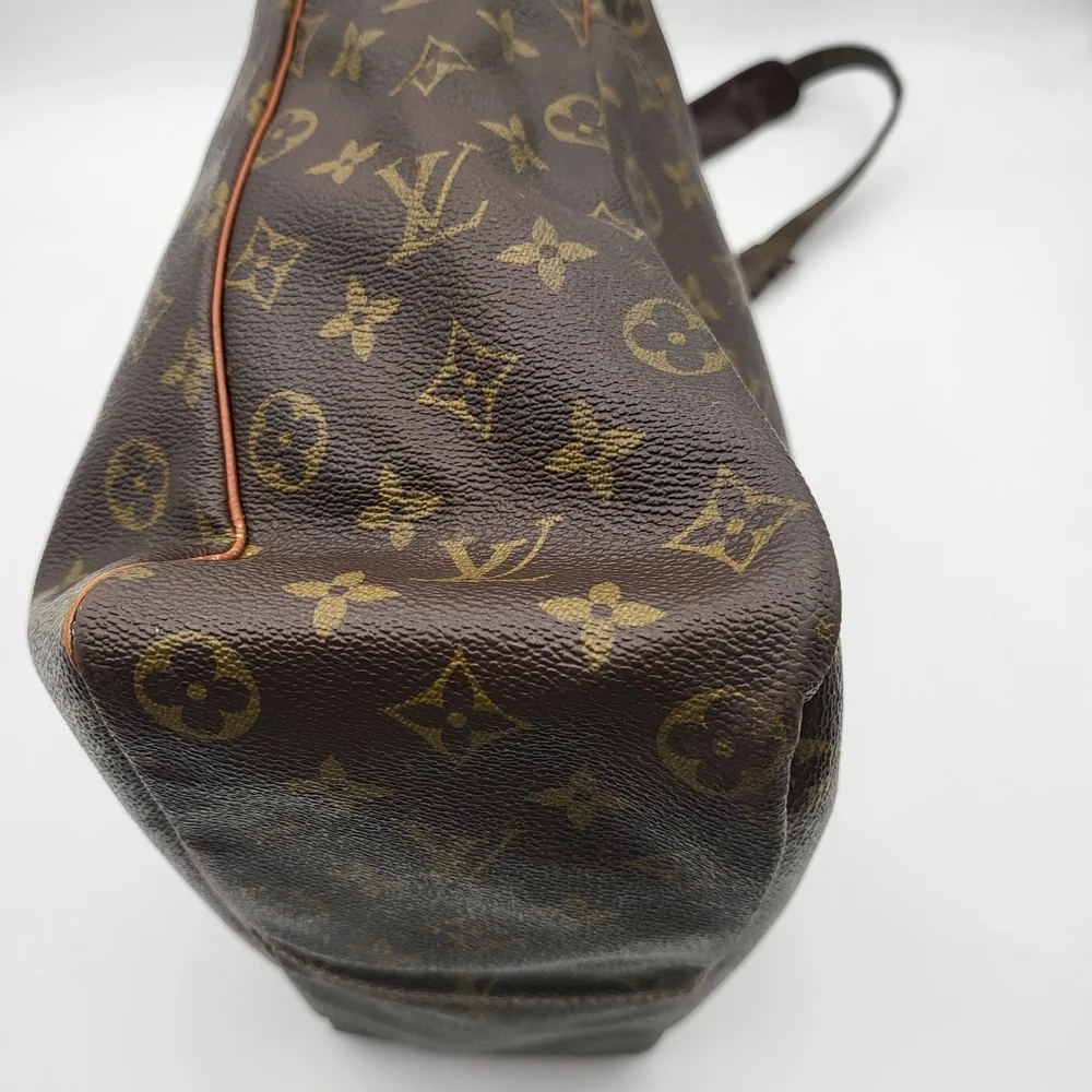 LOUIS VUITTON VINTAGE MONOGRAM CANVAS MARCEAU GM..Authentic.